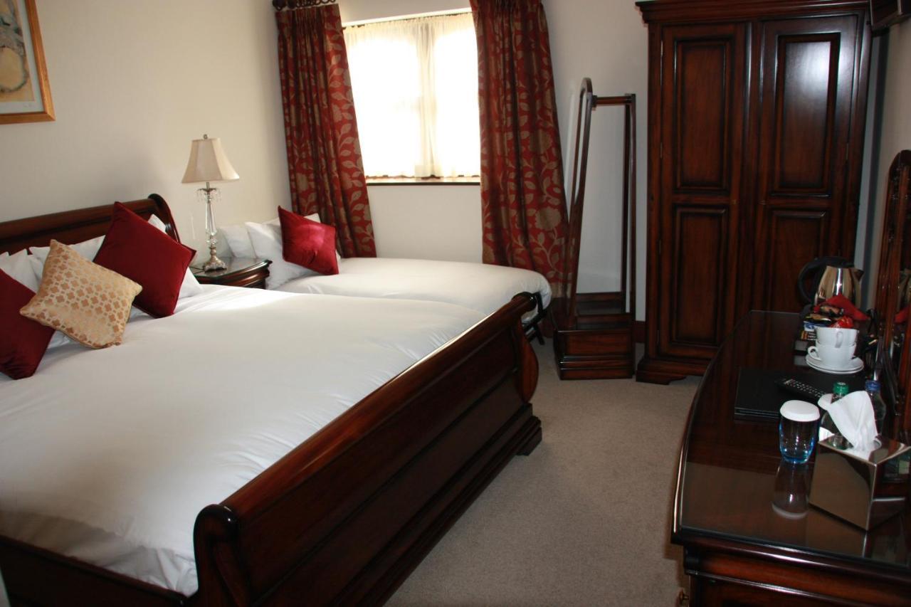 Chester Beatty Inn Ashford Bagian luar foto