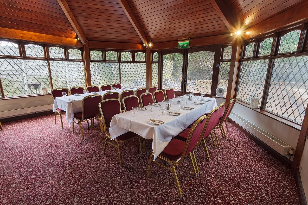 Chester Beatty Inn Ashford Bagian luar foto